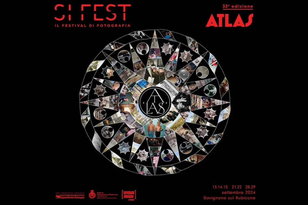 Dal 13 al 29 settembre per tre fine settimana torna la 33a edizione del SI FEST, il Festival di Fotografia di Savignano sul Rubicone con la direzione artistica di Alex Majoli ATLAS è il titolo della 33a edizione del SI FEST